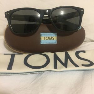 TOMS sunglasses